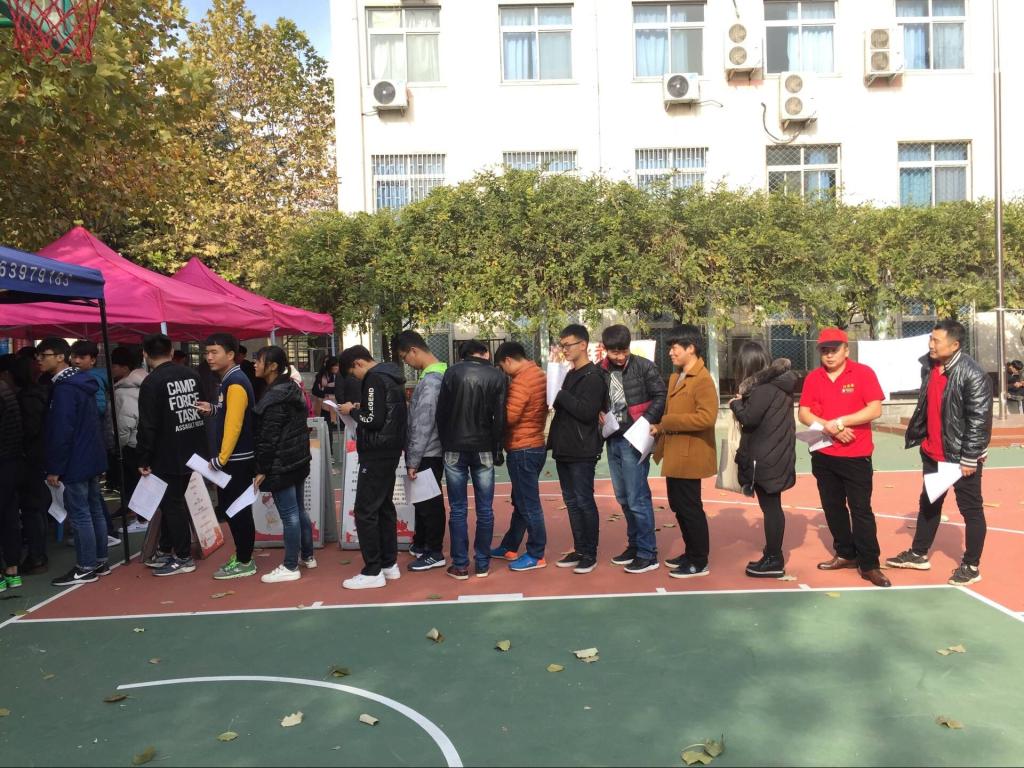 公司学子积极参与献血活动